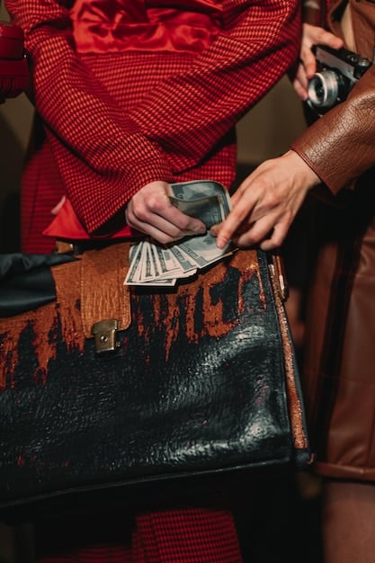 A close-up photo showing a Shein handbag after six months of daily use. Visible are details of wear and tear such as frayed edges, scratches on the hardware, and slight discoloration on the fabric.
