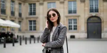 Jeune femme élégante adoptant les tendances mode SHEIN 2026 avec un style français chic
